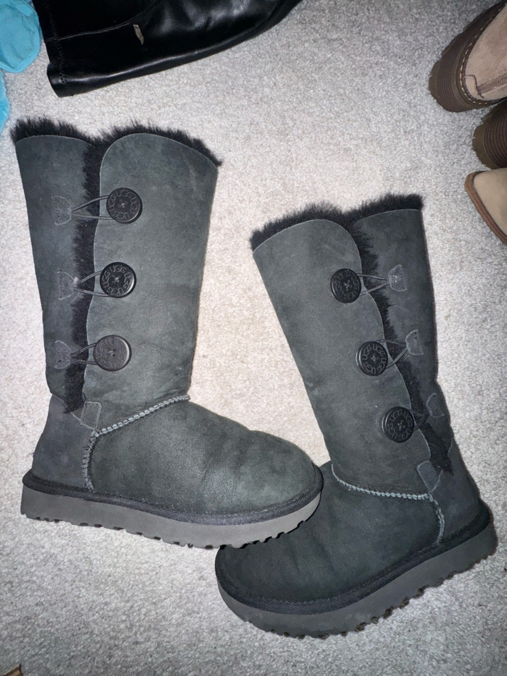 UGG Bailey Button Triplet II Black Tall Sheepskin Boots Size 7 Gently Worn